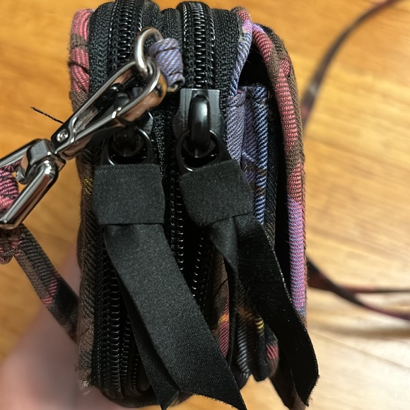 Vera Bradley RFID All In One Crossbody Bag - Picture 4 of 8